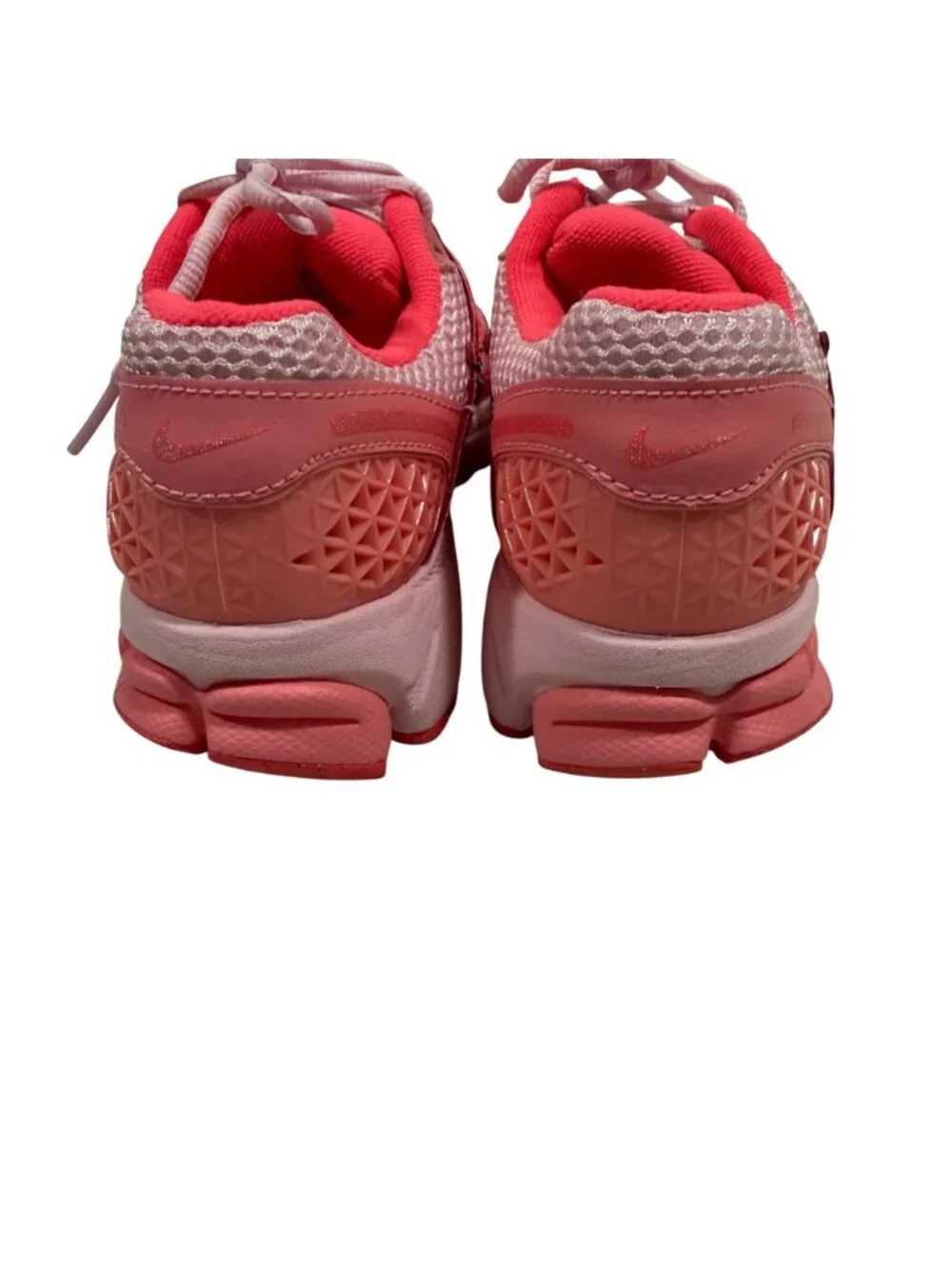Nike Air Zoom Vomero 5 Barbie Triple Pink Coral Chalk/Hot Punch Women's Size 5.5